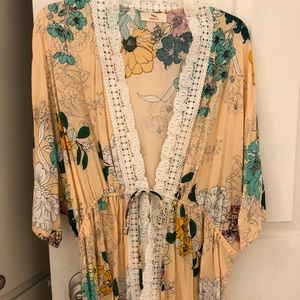 NWT Peach crochet detail kimono